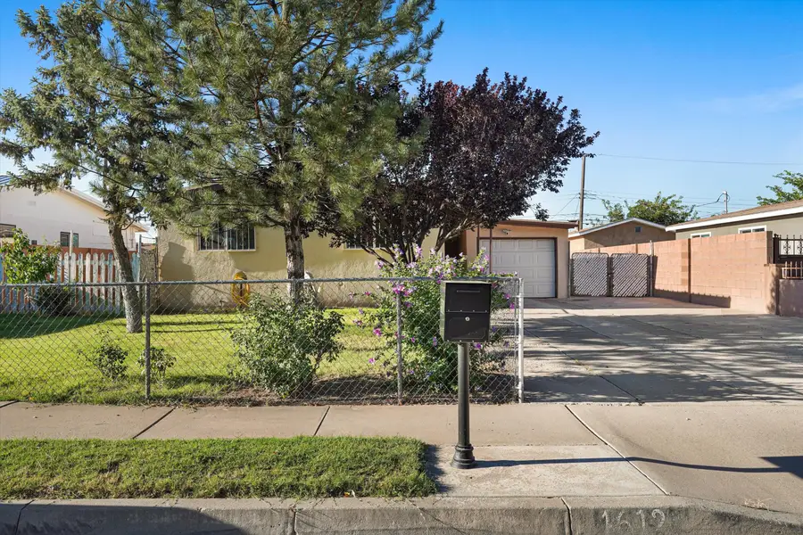 1612 Towner Avenue Nw, Albuquerque, NM 87104 - #2