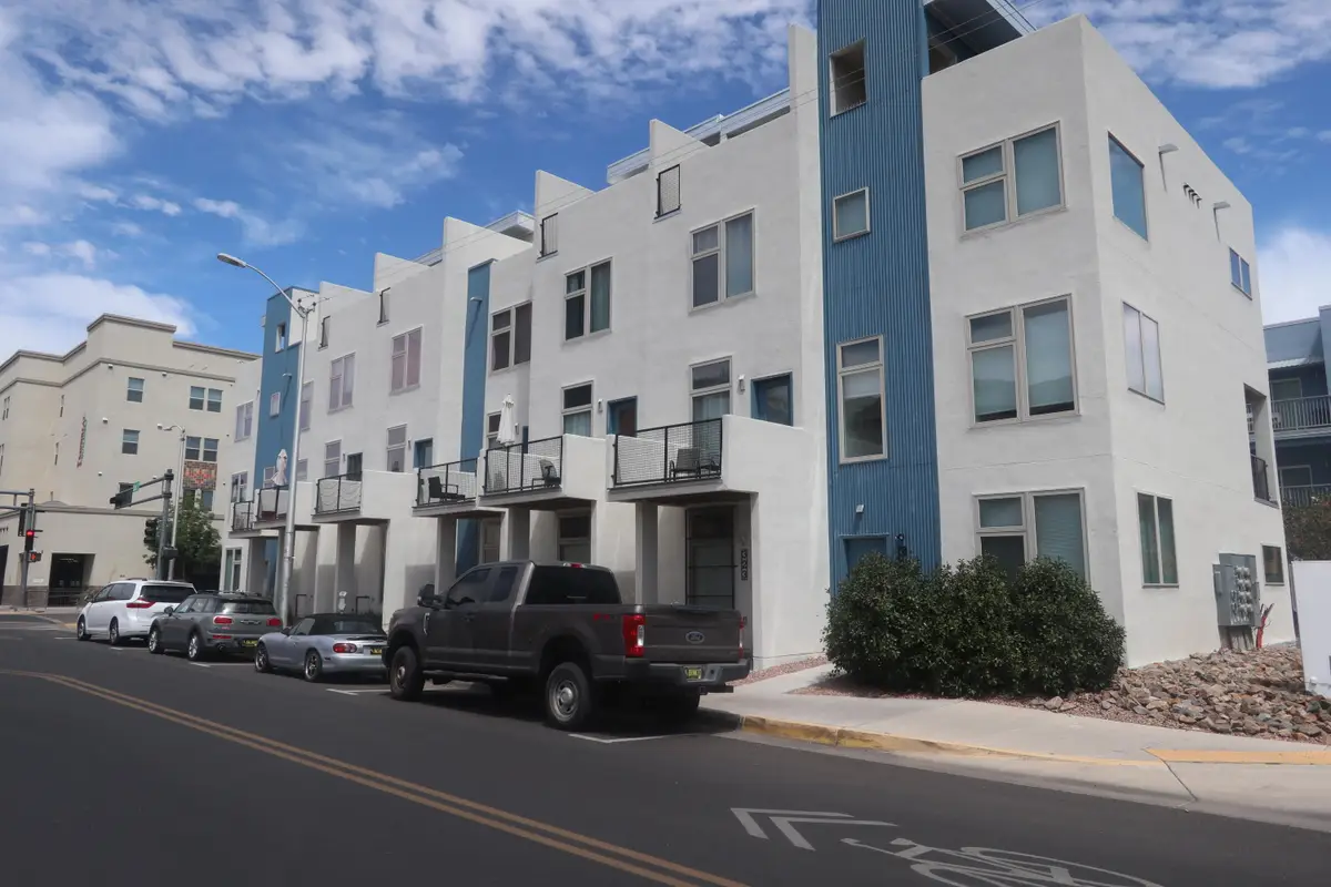 327 Platinum Street Sw, Albuquerque, NM 87102 - #1