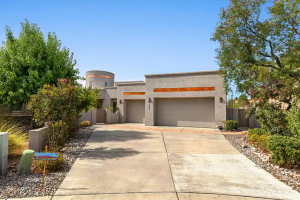 8223 Desert Lily Lane Ne, Albuquerque, NM 87122
