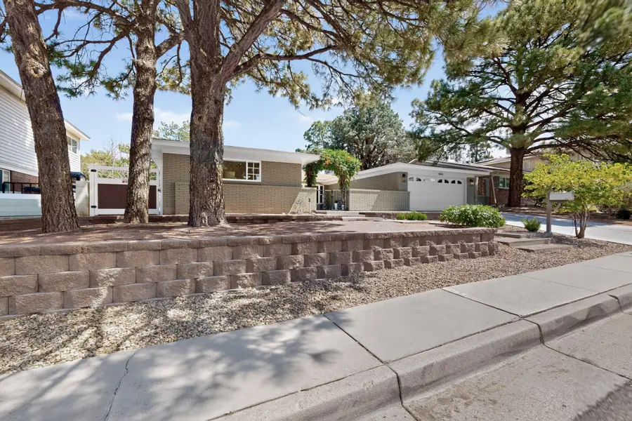 8005 Pickard Avenue Ne, Albuquerque, NM 87110 - #3