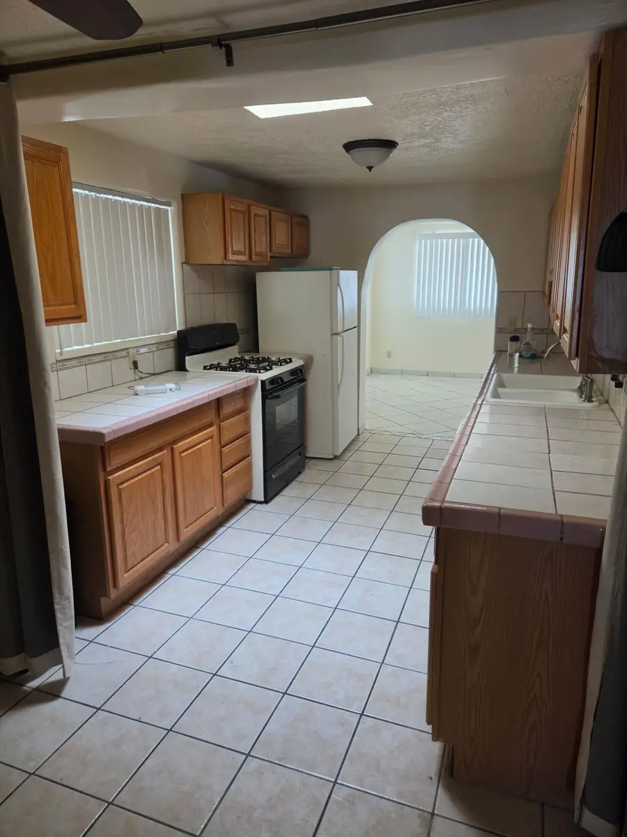 2917 Sierra Drive Ne, Albuquerque, NM 87110 - #3
