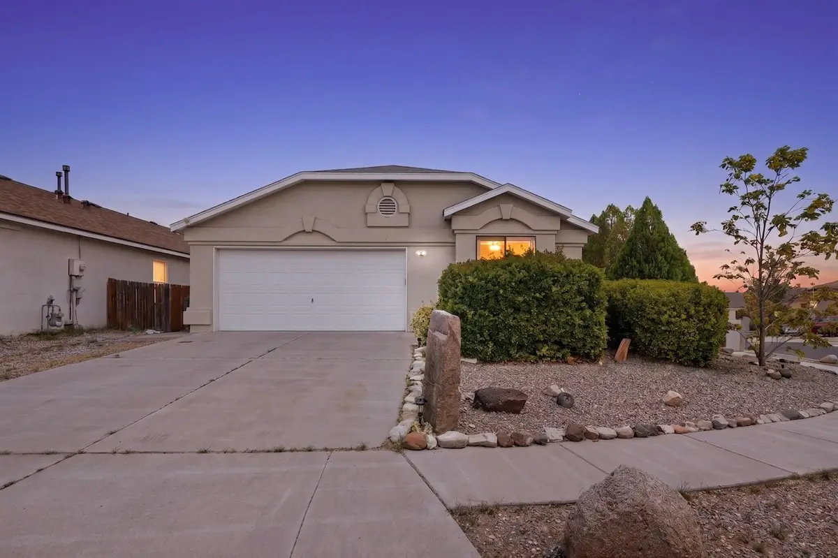 832 Shire Street Sw, Albuquerque, NM 87121 - #1