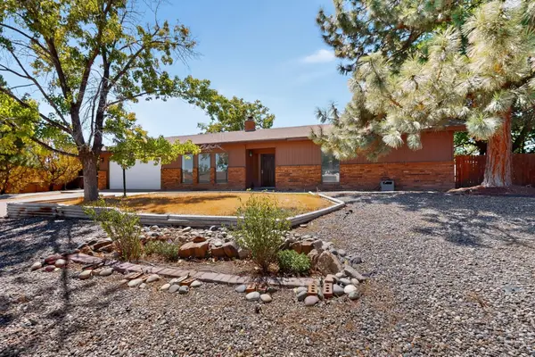 5006 Justin Drive Nw, Albuquerque, NM 87114