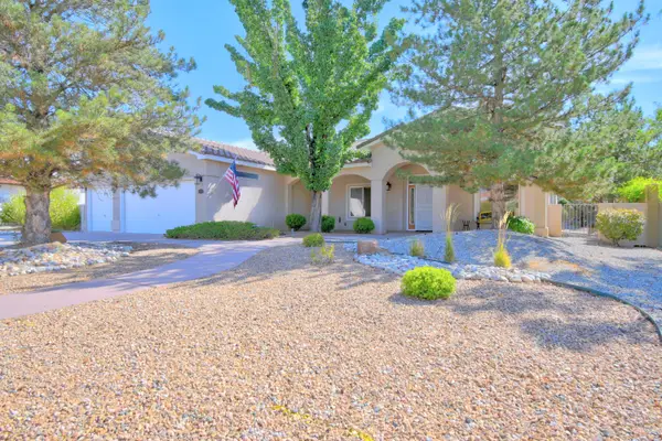 7008 Santa Elena Street Ne, Albuquerque, NM 87113