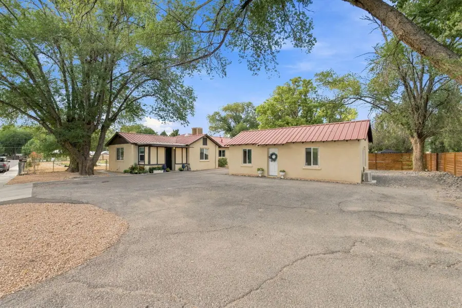 2929 Floral Road Nw, Albuquerque, NM 87104 - #2