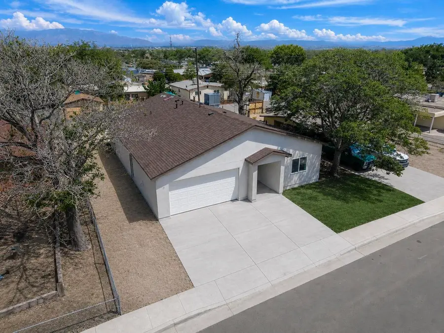 420 65th Street Sw, Albuquerque, NM 87121 - #2