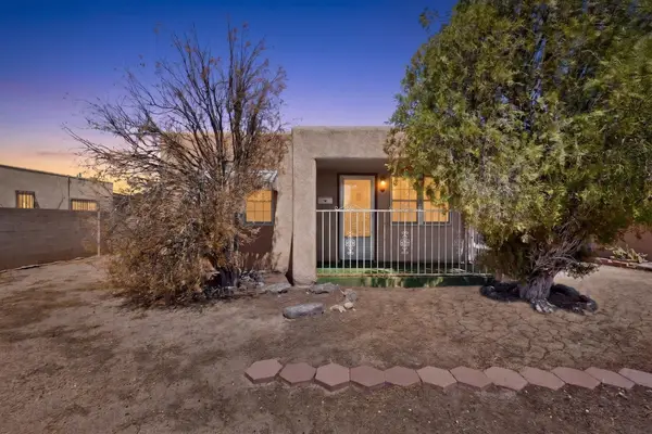 823 Headingly Avenue Nw, Albuquerque, NM 87107