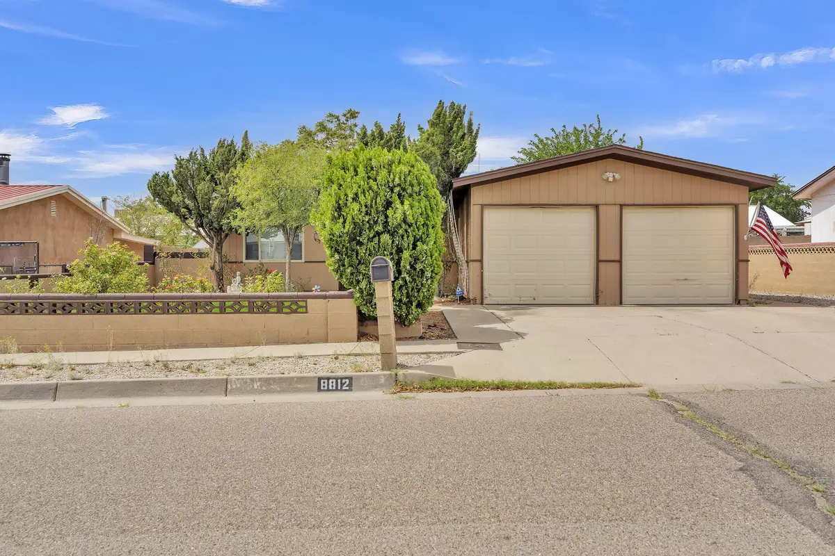 8812 Robby Avenue Sw, Albuquerque, NM 87121 - #1