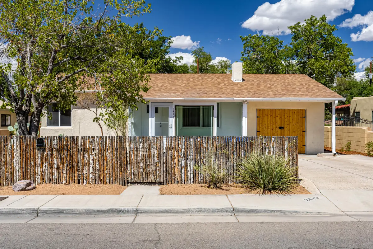 2419 Floral Road Nw, Albuquerque, NM 87104 - #1
