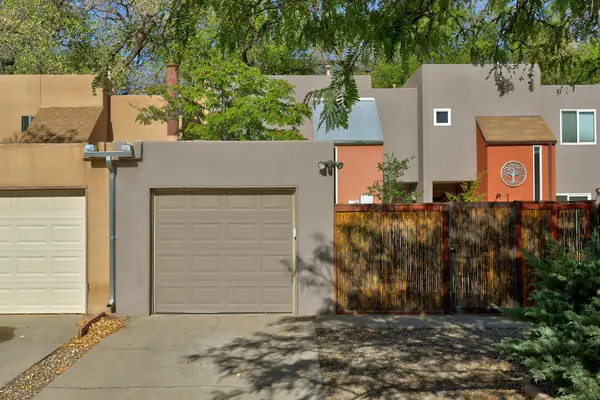 5439 6th Street Nw, Albuquerque, NM 87107