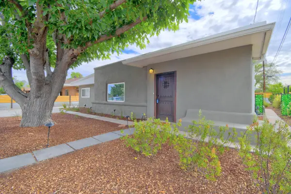 5014 La Cienega Street Nw, Albuquerque, NM 87107