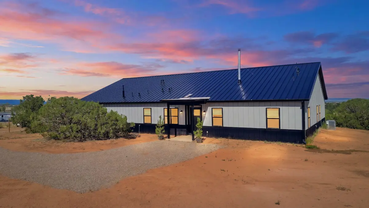 8 S Horton Road, Edgewood, NM 87015 - #1