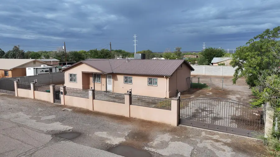 5105 5th Street Sw, Albuquerque, NM 87105 - #3