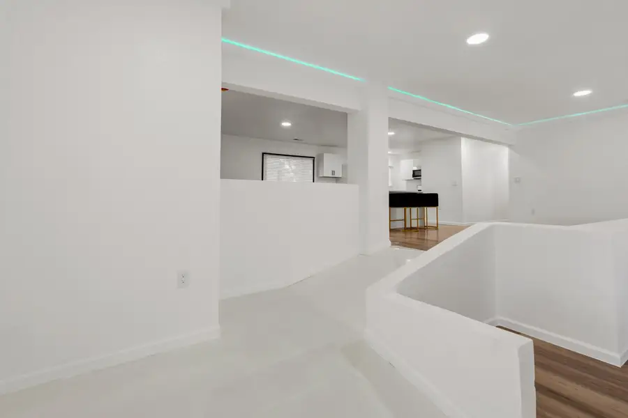 2614 Schell Place Ne, Albuquerque, NM 87106 - #3