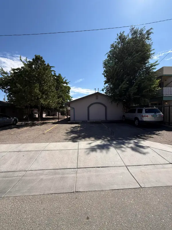 632 Alcazar Street Se, Albuquerque, NM 87108