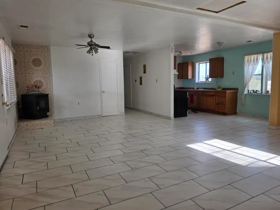 5512 Cleo Road Sw, Albuquerque, NM 87121 - #3