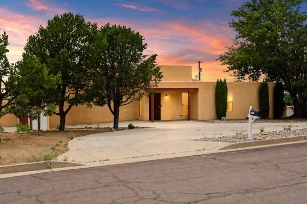 14326 Oakwood Place Ne, Albuquerque, NM 87123