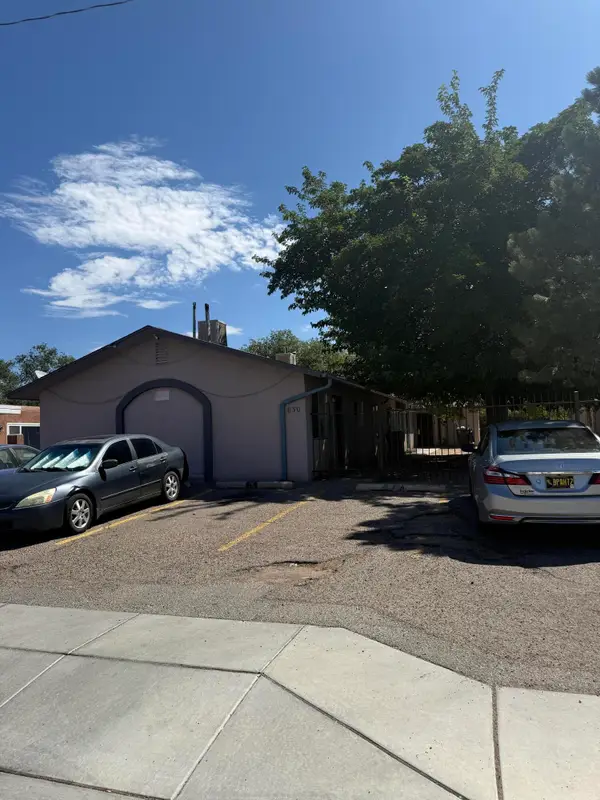 630 Alcazar Street Se, Albuquerque, NM 87108