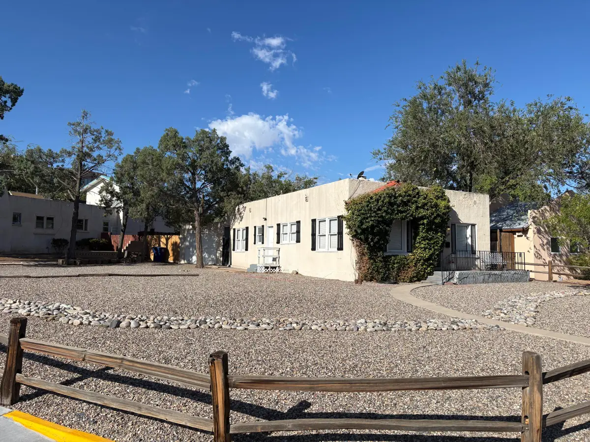 3518 Campus Boulevard Ne, Albuquerque, NM 87106 - #1