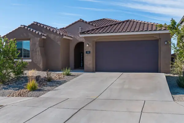 700 Cuarzo Road Se, Rio Rancho, NM 87124