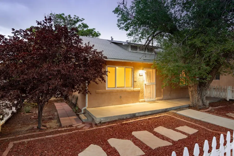 901 7th Street Nw, Albuquerque, NM 87102 - #2