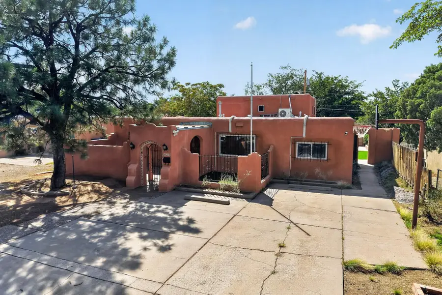 429 General Somervell Street Ne, Albuquerque, NM 87123 - #3