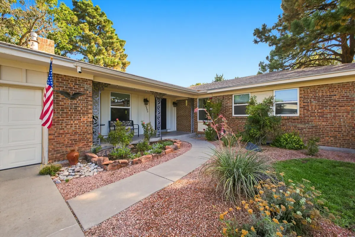 6605 Arroyo Del Oso Avenue Ne, Albuquerque, NM 87109 - #1