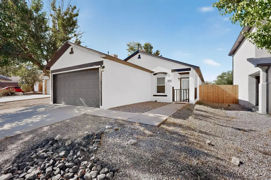 9715 Desert Pine Avenue Sw, Albuquerque, NM 87121 - #2