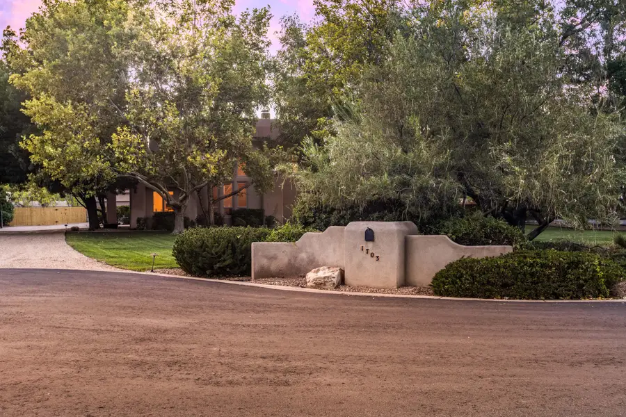 1703 Edwardo Y Juanita Court Nw, Los Ranchos De Albuquerque, NM 87107 - #2