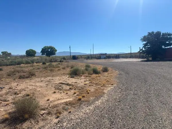 55 Sandhill Road, Los Lunas, NM 87031