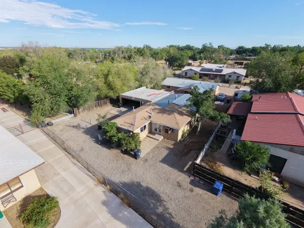 5833 Guadalupe Trail Nw, Albuquerque, NM 87107