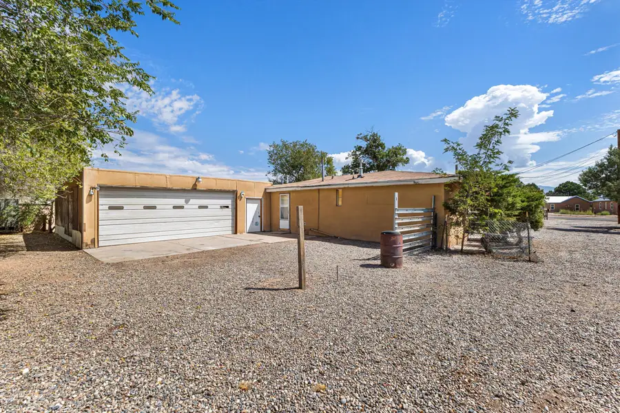 5833 Guadalupe Trail Nw, Albuquerque, NM 87107 - #2