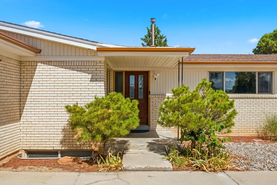 2813 Espanola Street Ne, Albuquerque, NM 87110 - #2