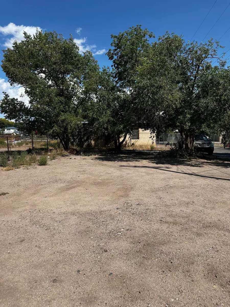 2311 Hollywood Avenue Nw, Albuquerque, NM 87104 - #2