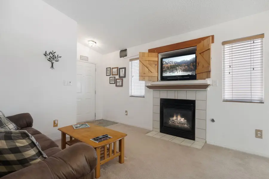 6004 Cyonus Avenue Nw, Albuquerque, NM 87114 - #2