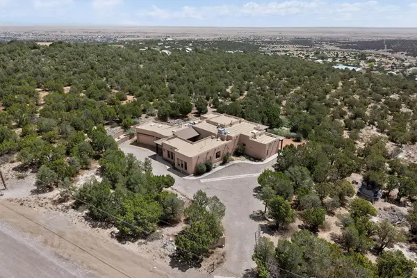 45 Duke Road, Edgewood, NM 87015
