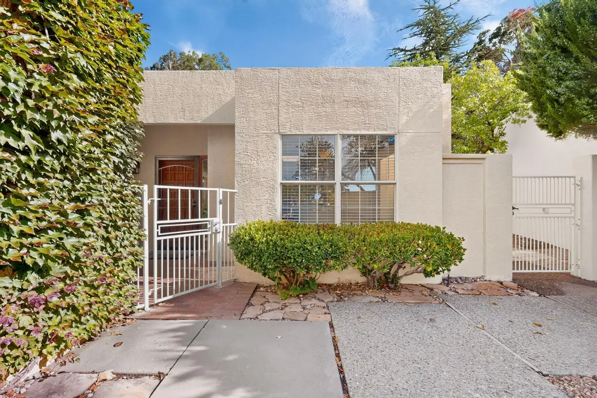 8233 Countrywood Road Ne, Albuquerque, NM 87109 - #1