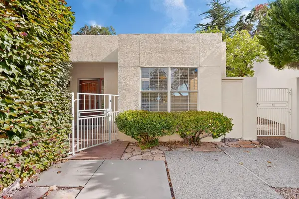 8233 Countrywood Road Ne, Albuquerque, NM 87109