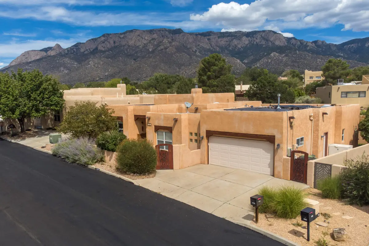 1607 Quailwood Drive Ne, Albuquerque, NM 87122 - #1