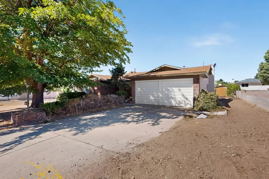 3701 Naples Street Ne, Albuquerque, NM 87111 - #3
