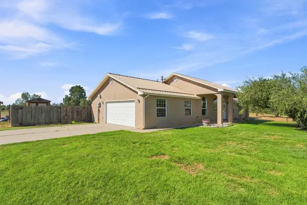 15 Fence Post Drive, Moriarty, NM 87035