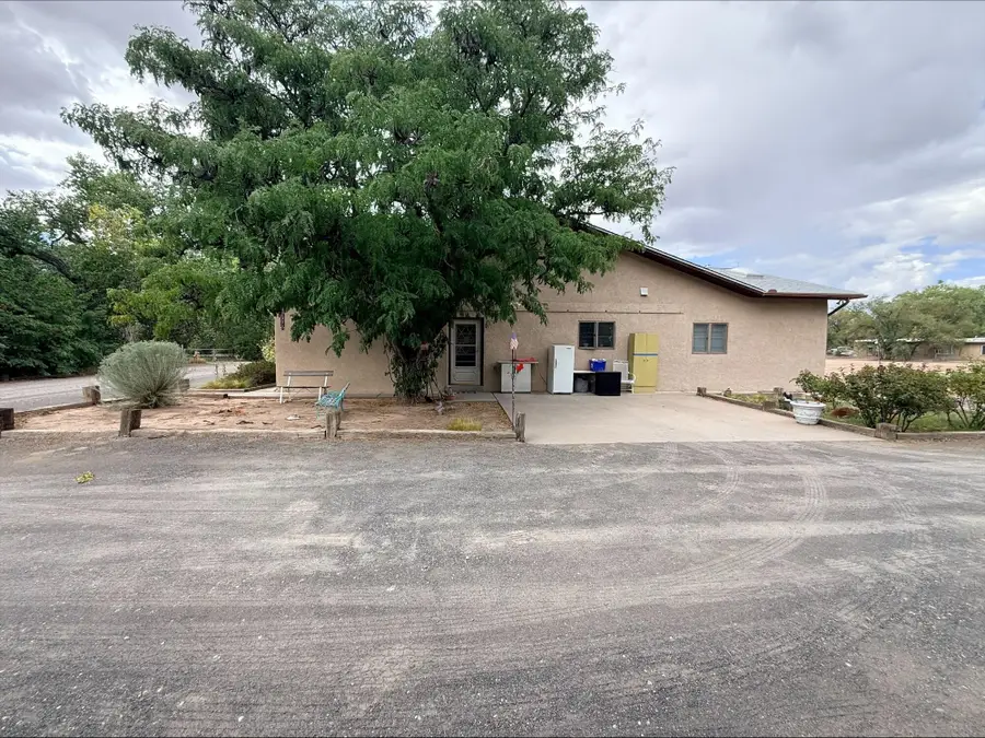 8901 Rio Grande Boulevard Nw, Los Ranchos De Albuquerque, NM 87114 - #3