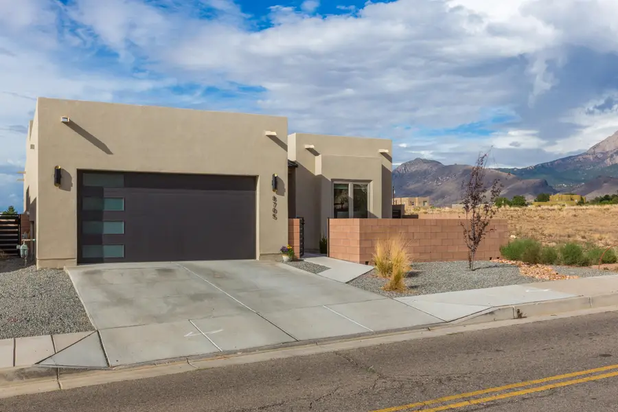 8705 Signal Avenue Ne, Albuquerque, NM 87122 - #2