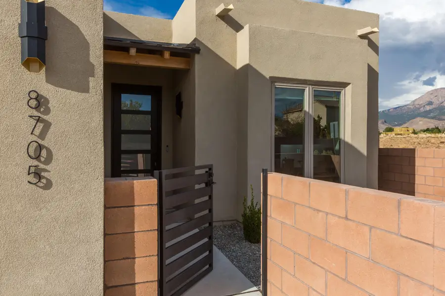 8705 Signal Avenue Ne, Albuquerque, NM 87122 - #3