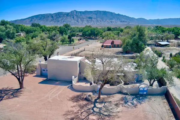 250 Moongate Road, Corrales, NM 87048