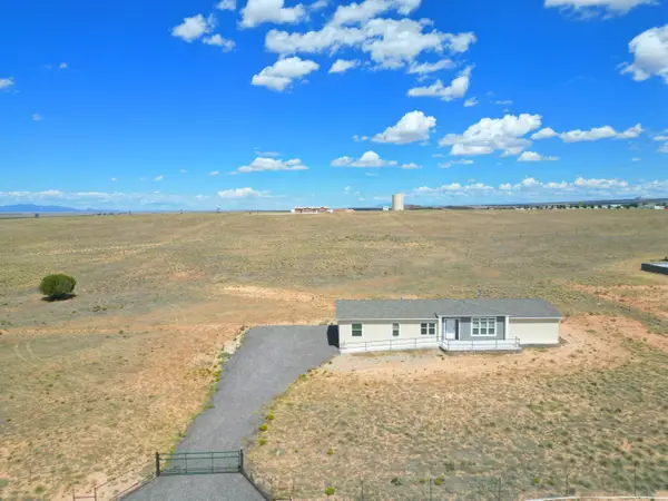 91 Cattle Loop, Moriarty, NM 87035