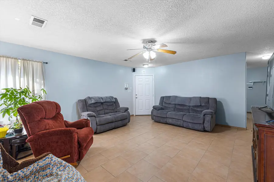 700 97th Street Sw, Albuquerque, NM 87121 - #3