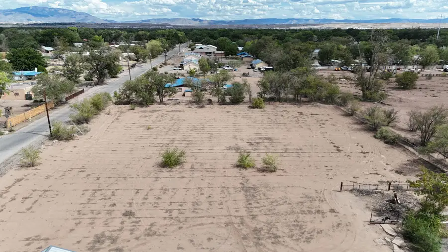2406 Sunshine Road Sw, Albuquerque, NM 87105 - #3