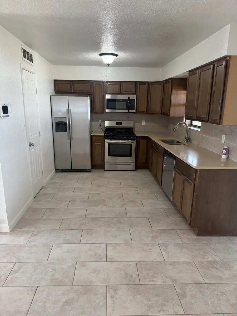 816 La Luz Drive, Belen, NM 87002 - #3