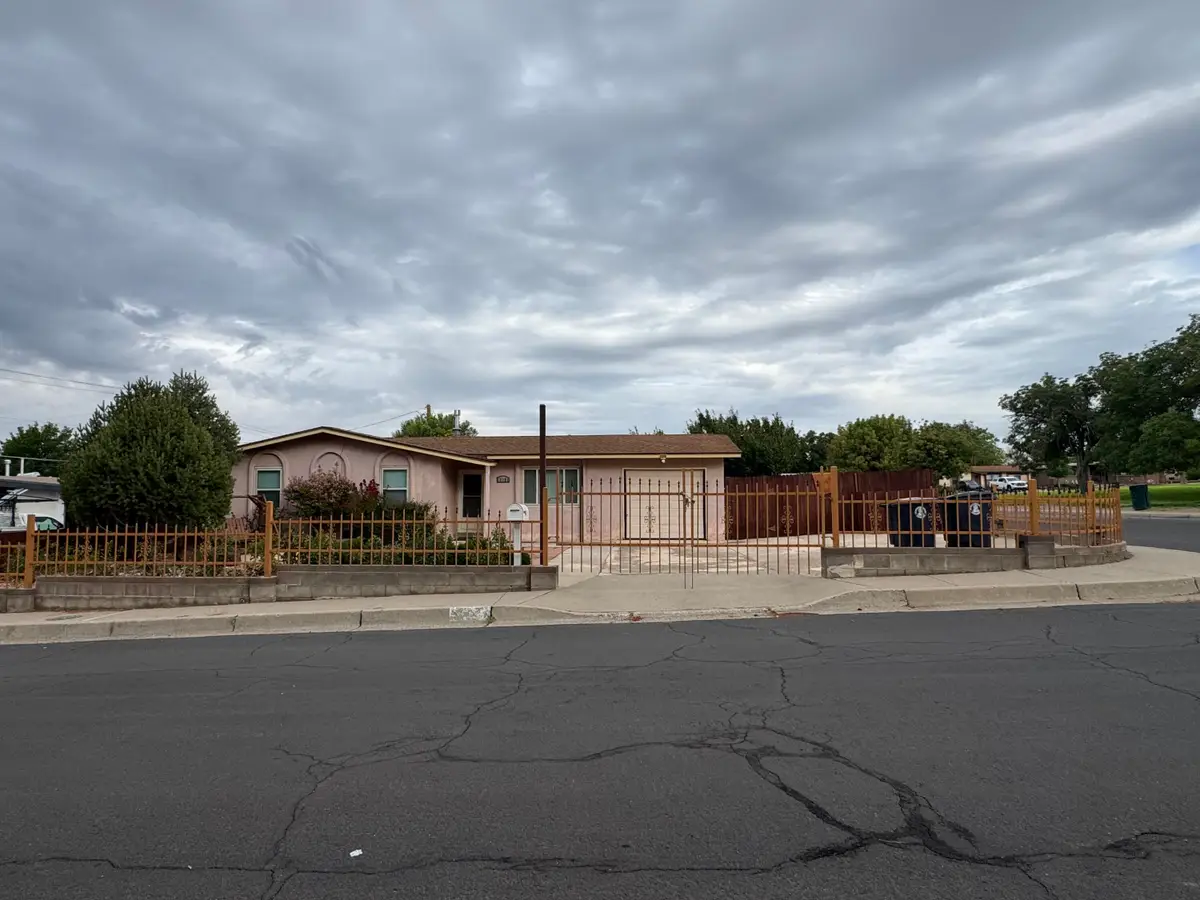 13121 Parkview Avenue Ne, Albuquerque, NM 87123 - #1